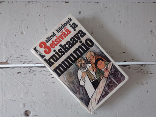 Alfred Hitchcock - 3 etsivää ja kuiskaava muumio