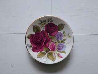 Kermansavi Kukkiva puutarha - ruusut seinälautanen 