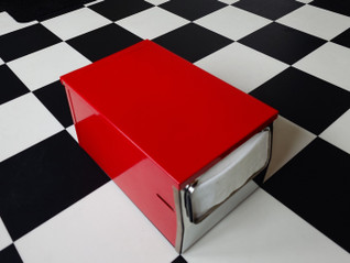 Punainen servettiautomaatti