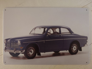 Peltikyltti sininen Volvo Amazon