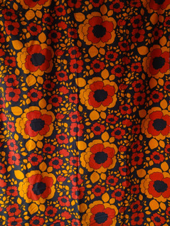 Retro oranssi-ruskea kukkakangas 3,7 metriä