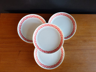 Arabia Takiainen lautanen 17 cm 4 kpl