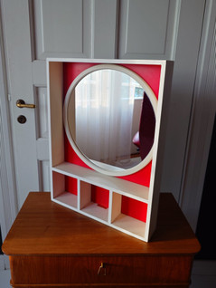 KOHO Muurame retro peilihyllykkö punainen