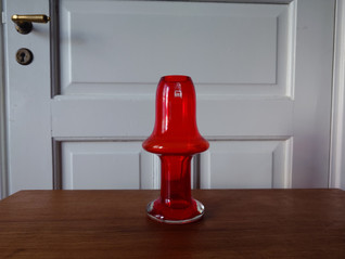 Riihimäki Puisto punainen maljakko