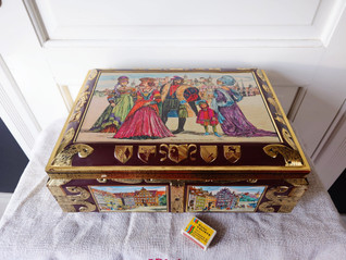 E. Otto Schmidt vintage suuri peltilaatikko / keksirasia