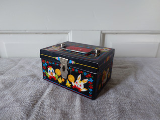 Japanilainen peltinen rahalipas 1950-luku