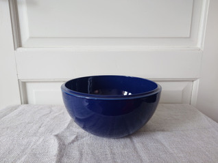 Arabia sininen kulho / pilkkumi 23,5 cm