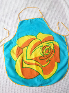 Vintage esiliina kelta-oranssi ruusu