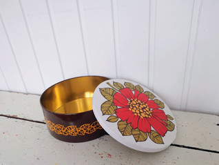 Retro oranssi ruskea pyöreä keksirasia