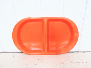 LM Pori retro oranssi muovitarjotin