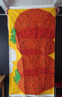 Marimekko Mansikkavuoret 1971 kangaspala 2 kpl