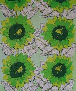 Vihreä kukkakuvioinen verho 1970-luku 2 kpl