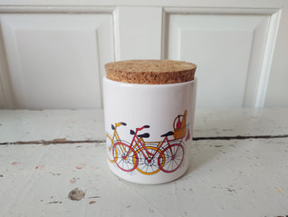 Vintage säilytyspurkki kannella polkupyörät