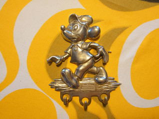 Walt Disney Mikki Hiiri messinkinaulakko vintage 60-luku