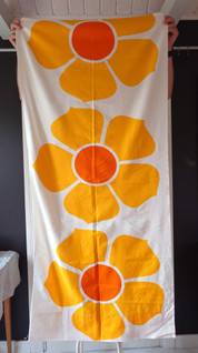 Retro oranssi kapea kukkakangas