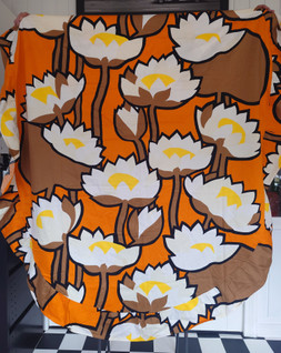 Tampella Ulpukka oranssi ovaali pöytäliina 