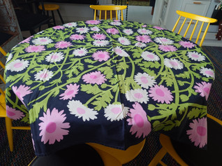 Marimekko Mehiläinen 1975 pöytäliina (neliön muotoinen)