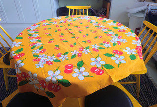 Finlayson kirsikka retro keltainen pöytäliina 122x128