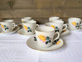 Rörstrand Pirkko vintage kahvikupit 8 kpl + 2 extra tassia