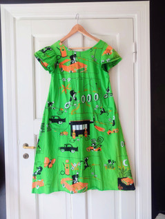 Vintage vihreä mekko Myyrä kankaasta