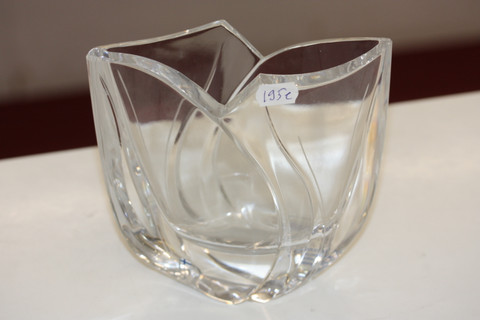 Kotimainen riihimäenlasin maljakko