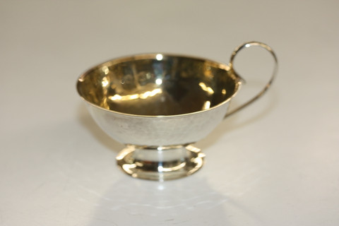 Hopeinen snapsikuppi