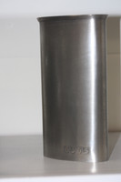 antiikkitinainen kukkavaasi