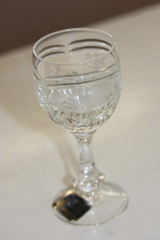 kukkakuvioinen snapsilasi