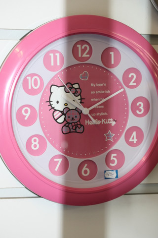 Hellokitty seinäkello