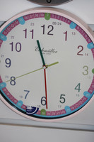 Opettelu seinäkello