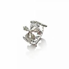 hopeinen lumihiutale sormus