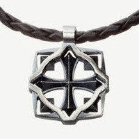 soturi nahkanyörillä