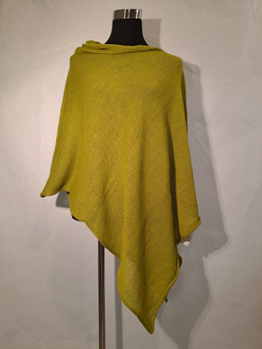 Tyylikäs poncho, valmistettu Suomessa!