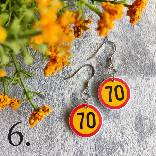 Liikennemerkkikorvakorut02M