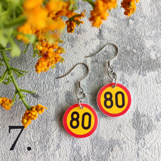 Liikennemerkkikorvakorut02M