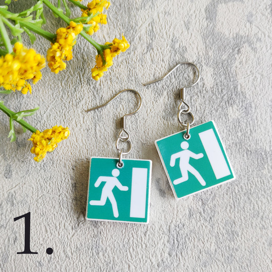 Liikennemerkkikorvakorut03M