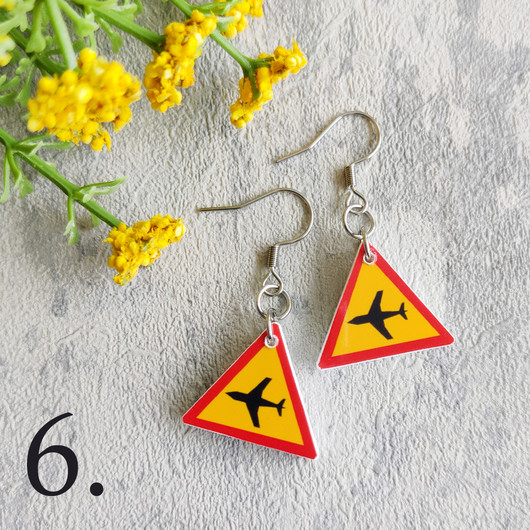 Liikennemerkkikorvakorut03M