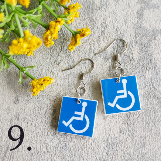 Liikennemerkkikorvakorut03M