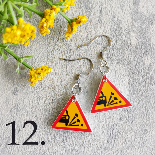 Liikennemerkkikorvakorut03M