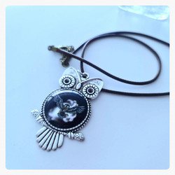 Owl Pendant, Owl style silver colour