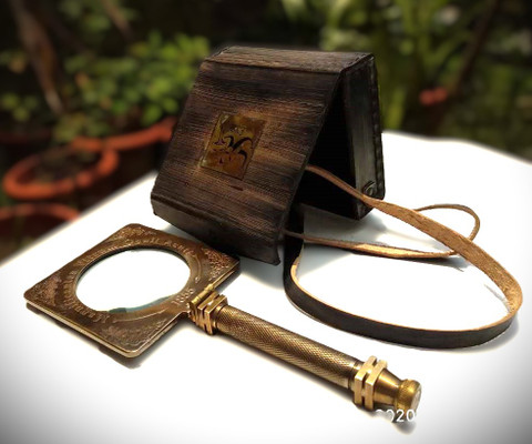 Brass Magnifyinglense with big lense, foldable