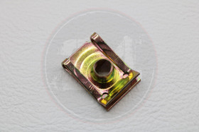 Kateruuvin vastakappale M6