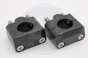 Ohjaustangon kiinnikepari CNC musta