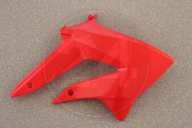 Etukate oikea punainen, Derbi / Gilera 2011 - 2017