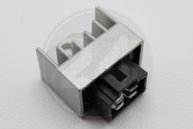 Jännitteensäädin, Peugeot / Honda