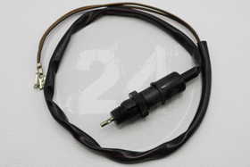 Jarruvalokatkaisin, taka