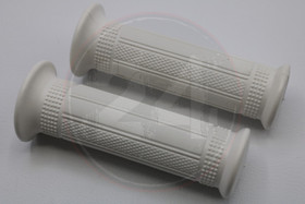 Kahvakumit, valkoinen