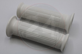 Kahvakumit, valkoinen