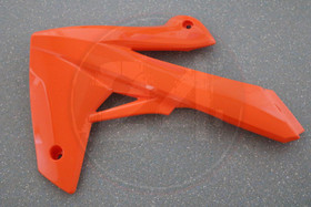 Etukate vasen oranssi, Rieju MRT 50cc 2009 - 2021