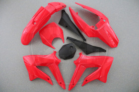 Katesarja punainen / musta (8 osaa), Derbi / Gilera 2011 - 2017